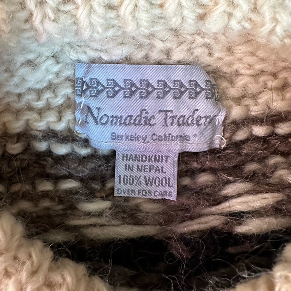 Nomadic Traders 100% Wool Sweater - Picture 4 of 4